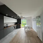 Pod Zaglami *